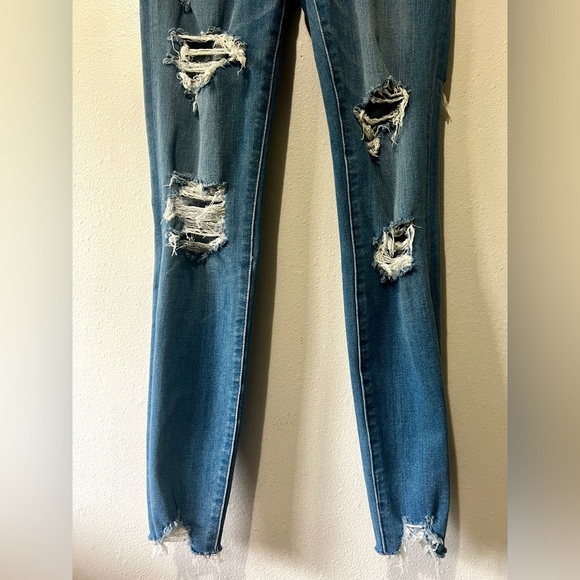 American Eagle Super Distressed Hi-Rise Jegging Skinny Jean - Size 2 (25") - Picture 6 of 13
